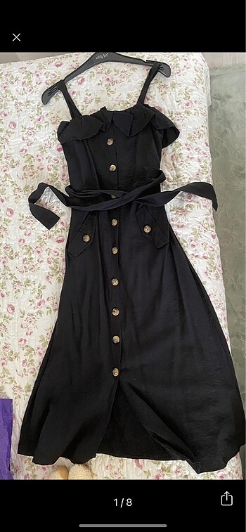 Trendyolmilla siyah düğme detaylı günlük elbise