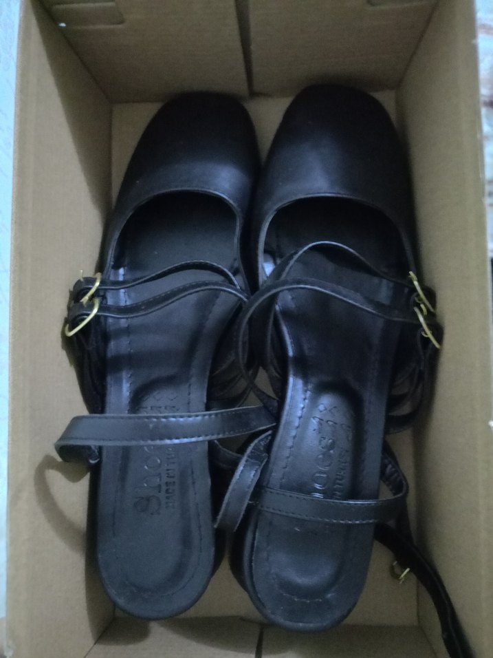 Parlak Siyah Kadın Dolgu Topuk Sandalet - Görsel 2