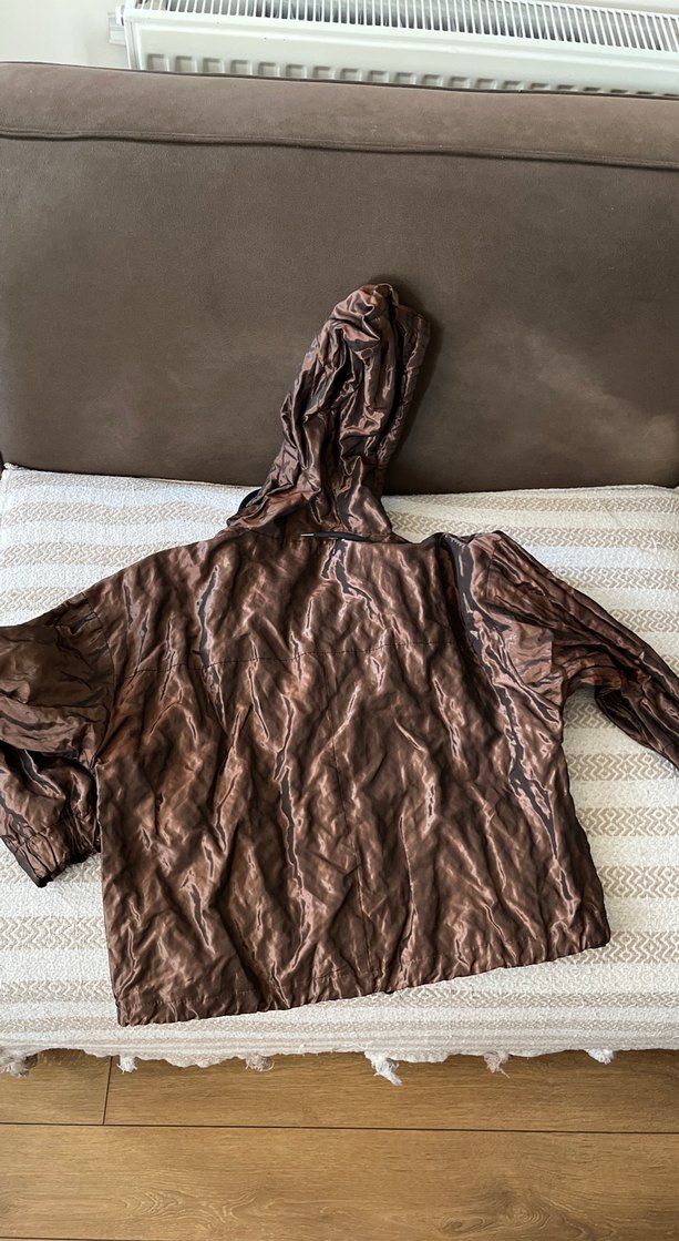 Parlak Kahverengi Kadın Yağmurluk - Görsel 3