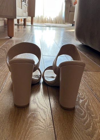 Bej Şeritli Kadın Topuklu Terlik - Görsel 3