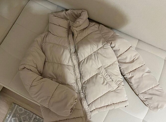 Stradivarius STRADIVARIUS Dik yaka şişme mont