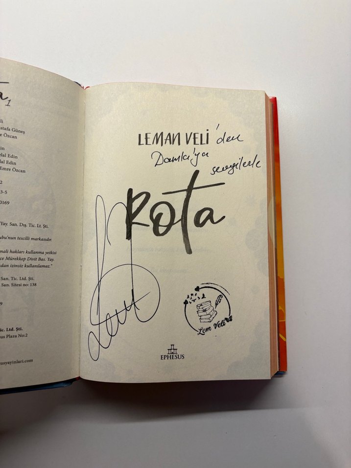 Rota 1 ve 2 - Leman Veli Roman Seti - Görsel 4