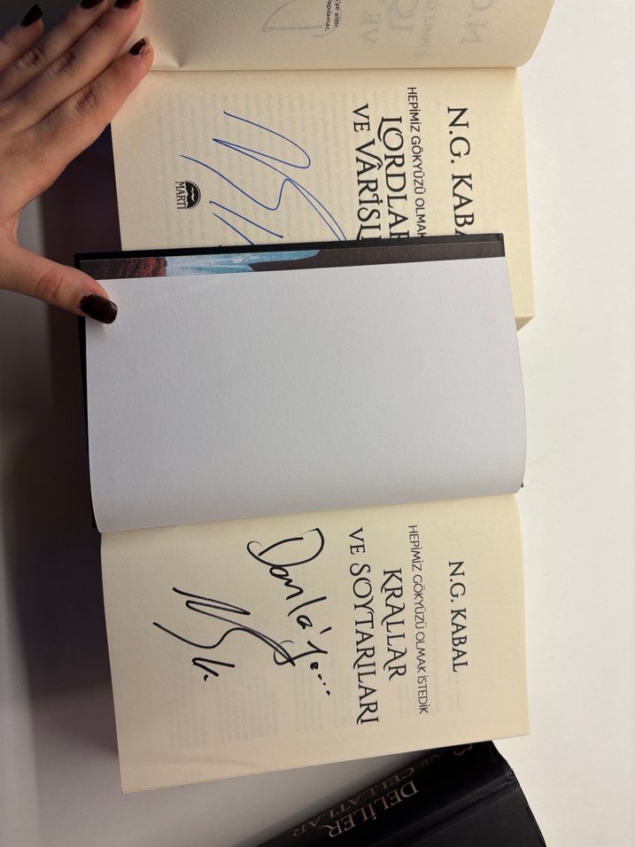 Iordlar ve Varisler Roman Seti - Görsel 4