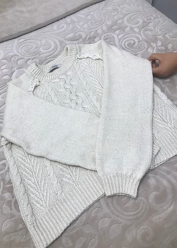 Nakış Detaylı Beyaz Triko Kadın Kazak - Görsel 3
