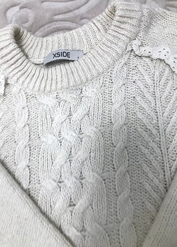 Nakış Detaylı Beyaz Triko Kadın Kazak - Görsel 4