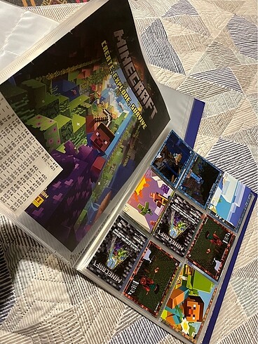 Minecraft koleksiyon albümü ile kartları