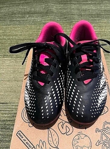 Adidas çocuk krampon 31,5 numara