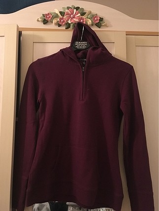 Kapşonlu sweat