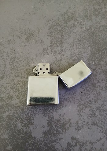 Altın Renkli Çek Cumhuriyeti Prag Temalı Çakmak - Görsel 8