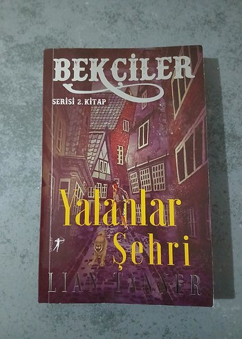 Bekçiler Serisi 2. Kitap: Yalanlar Şehri