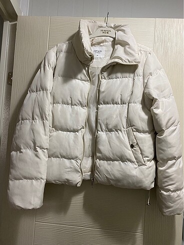 Bershka Mont krem rengi