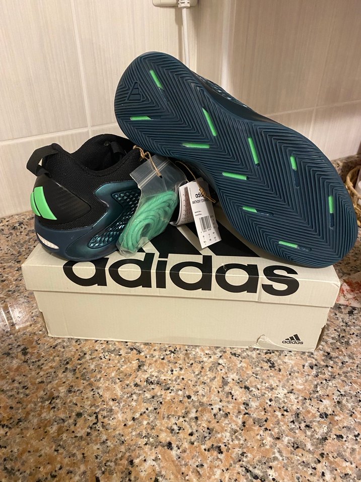 Adidas AE 1 basketbol ayakkabisi 44,5 numara - Görsel 4