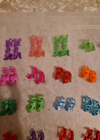 Barbie Çok Renkli Barbie Bebek Ayakkabıları Seti