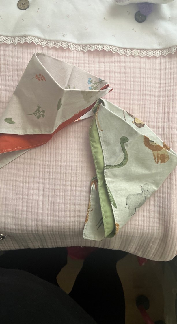 Pastel Desenli Bebek Önlüğü(2li) - Görsel 3