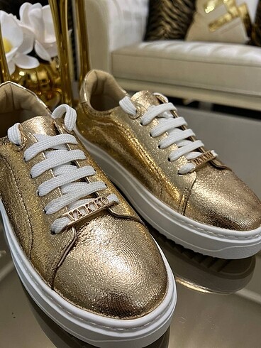 38 Beden Gold spor ayakkabı