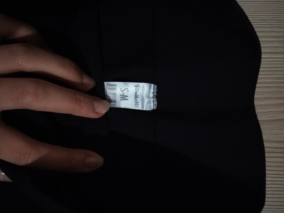 Siyah Yırtmaçlı Kadın Tayt - Görsel 2