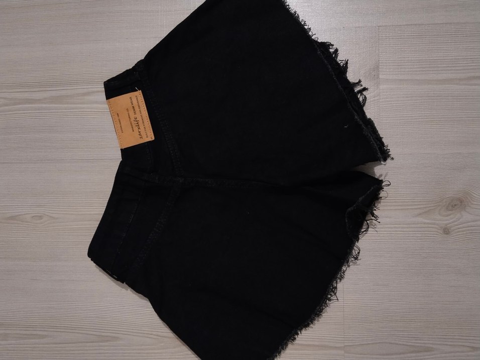 Düğmeli Siyah Mini Kot Şort - Görsel 3