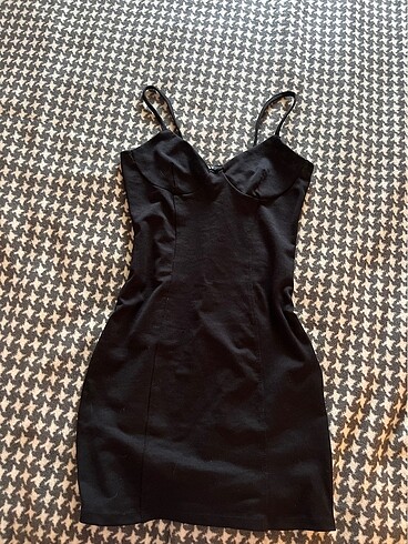 Bershka siyah dar elbise