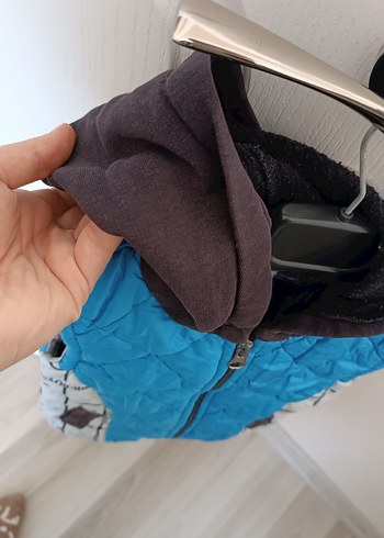 Erkek Çocuk Mavi Kapüşonlu Yelek - Görsel 2