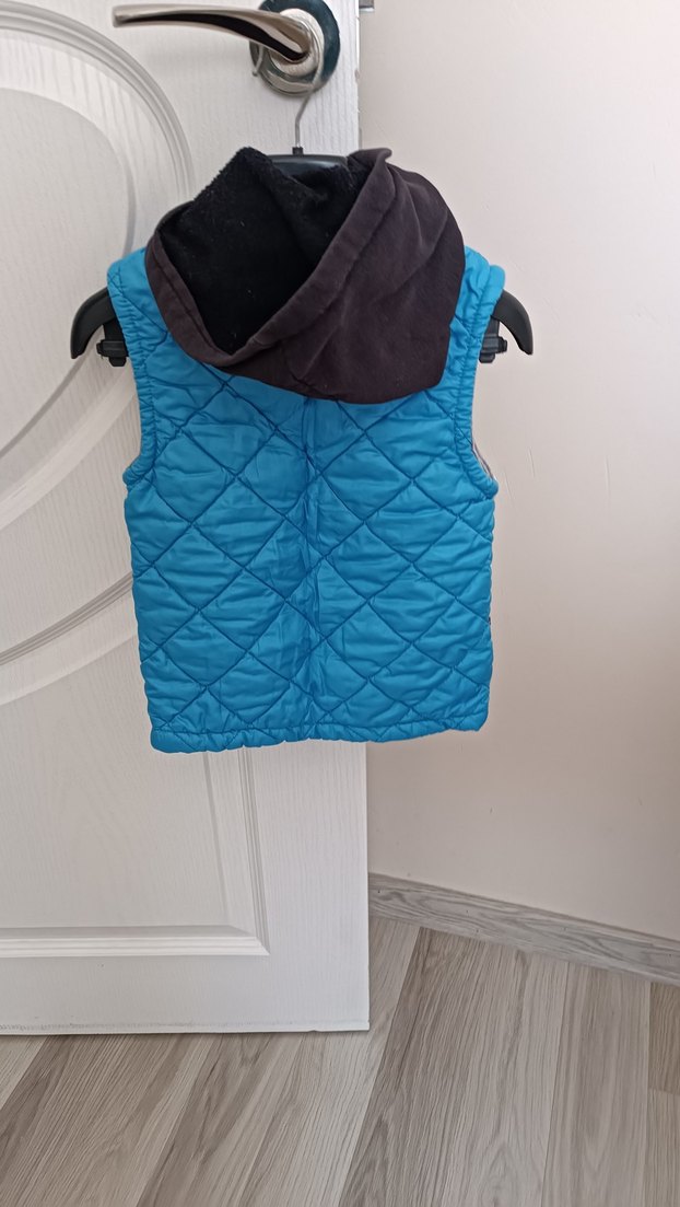 Erkek Çocuk Mavi Kapüşonlu Yelek - Görsel 3