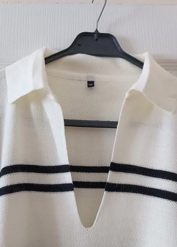 V Yaka Çizgili Beyaz Kazak - Görsel 2