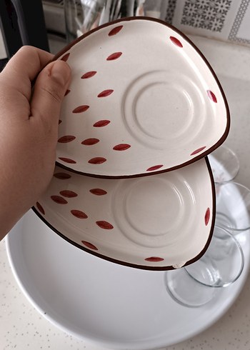 Şeffaf Cam Bardak Seti ve Desenli Tabak - Görsel 3