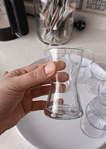 Şeffaf Cam Bardak Seti ve Desenli Tabak - Görsel 7