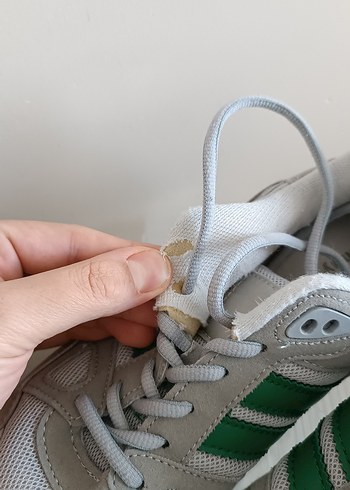 Yeşil Şeritli Gri Kadın Spor Ayakkabı - Görsel 2