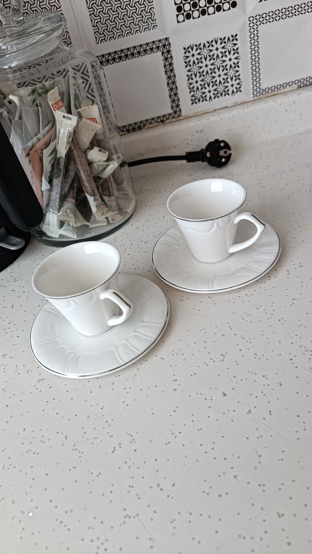 Beyaz Seramik Fincan ve Tabak Seti - Görsel 2