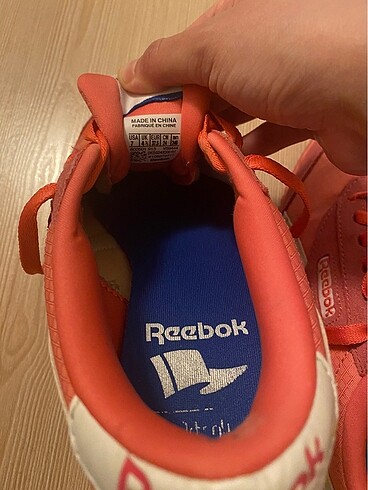 37,5 Beden Reebok spor ayakkabı