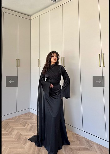 Uzun Kollu Siyah Gotik Drapeli Kadın Elbise