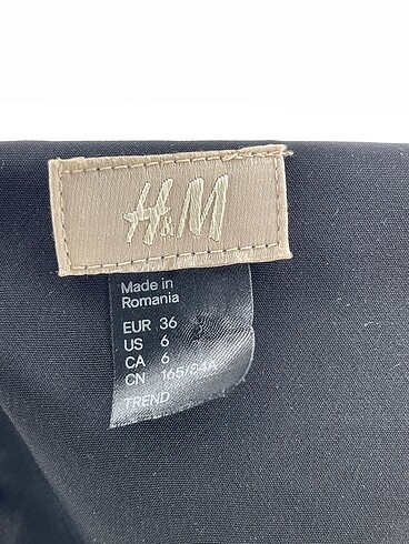 36 Beden siyah Renk H&M Kısa Elbise %70 İndirimli.