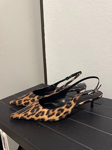 38 Beden Mango leopar desenli topuklu