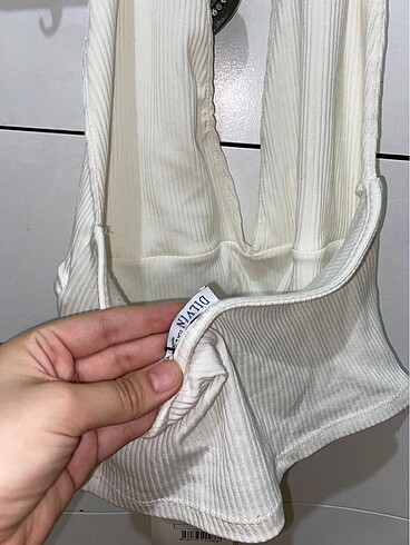 Dilvin boyundan askılı dekolteli top - Görsel 3