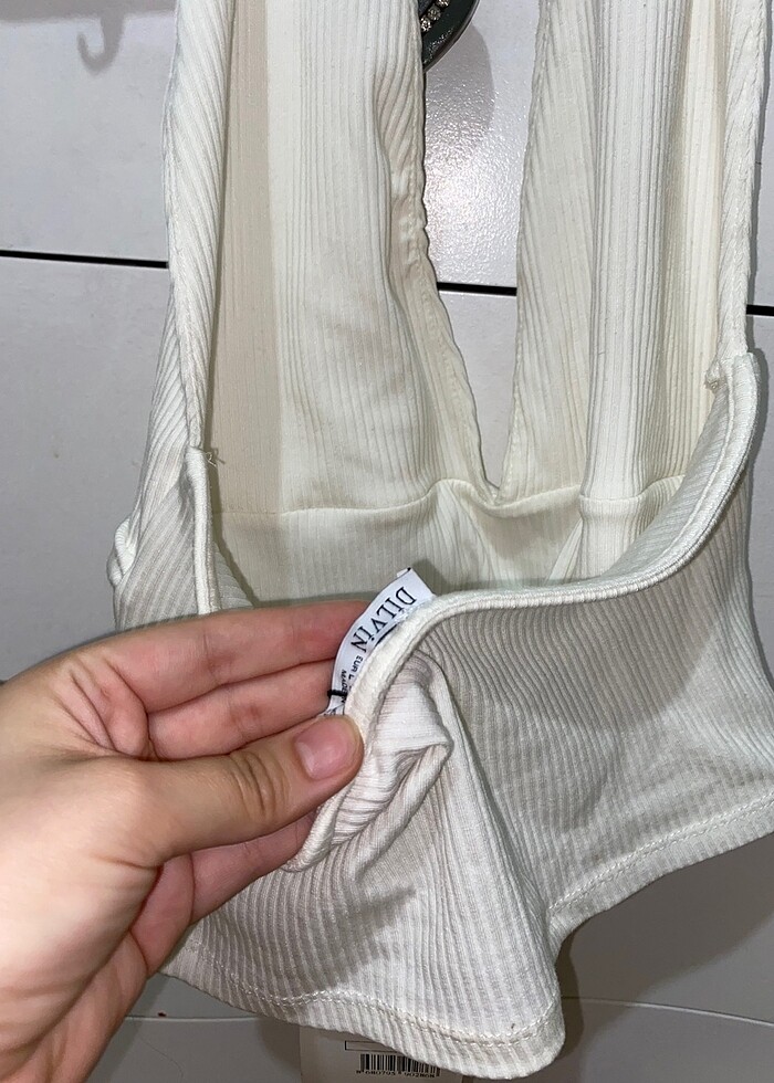 Dilvin boyundan askılı dekolteli top - Görsel 3