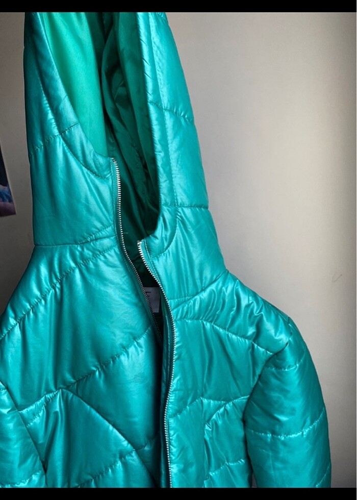 Yeşil şişme mont - Görsel 5