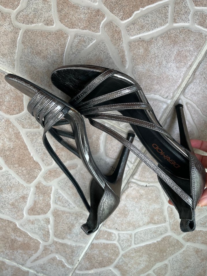 Derimod Gri Topuklu Kadın Ayakkabı - Görsel 3