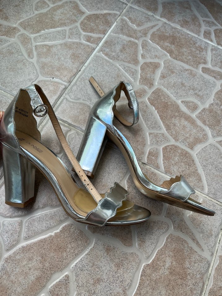 Gümüş rengi Topuklu Kadın Ayakkabı - Görsel 3