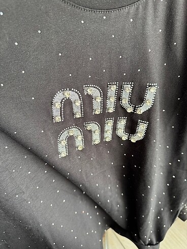 l Beden Miu miu taşlı tshirt