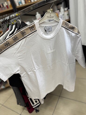 Guess orijinal yeni sezon tshirt