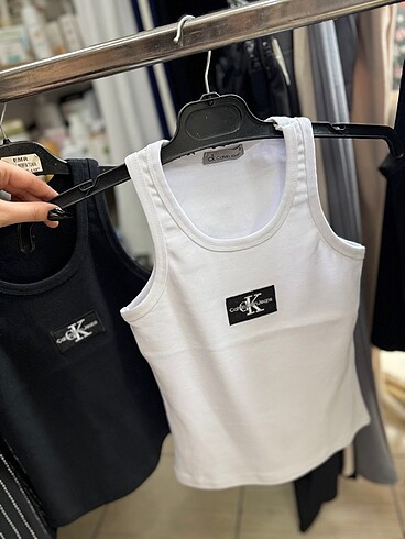 Calvin Klein Calvin klein body crop