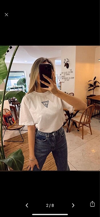 Beyaz taşlı guess tshirt