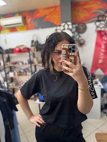 l Beden Calvin klein yeni sezon tshirt