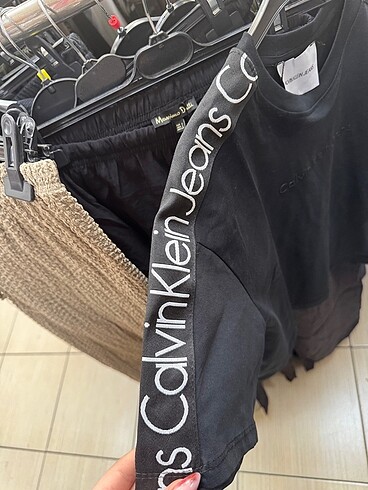 l Beden siyah Renk Calvin klein yeni sezon tshirt