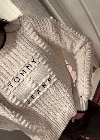 Tommy Hilfiger s