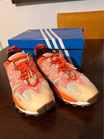 Adidas Hyperturf W
