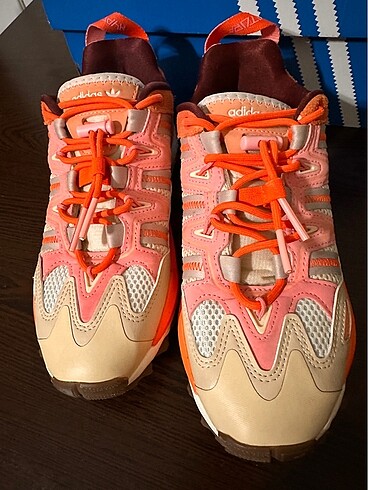 38 Beden Adidas Hyperturf W
