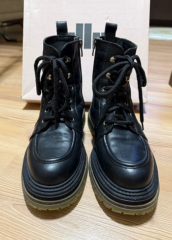 Siyah Platform Topuklu Kadın Botu Elle - Görsel 3