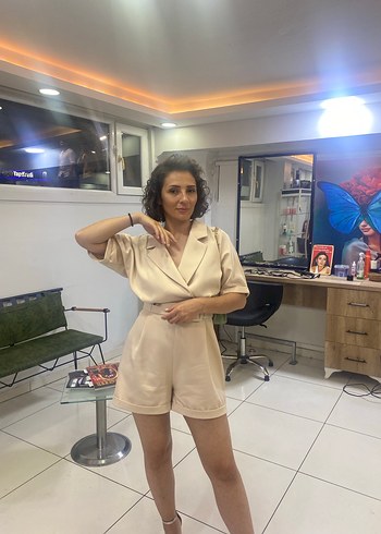 Bej V Yaka Kısa Kollu Kadın Tulum - Görsel 4