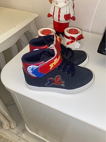 28 Beden lacivert Renk Spiderman ayakkabı 28 no